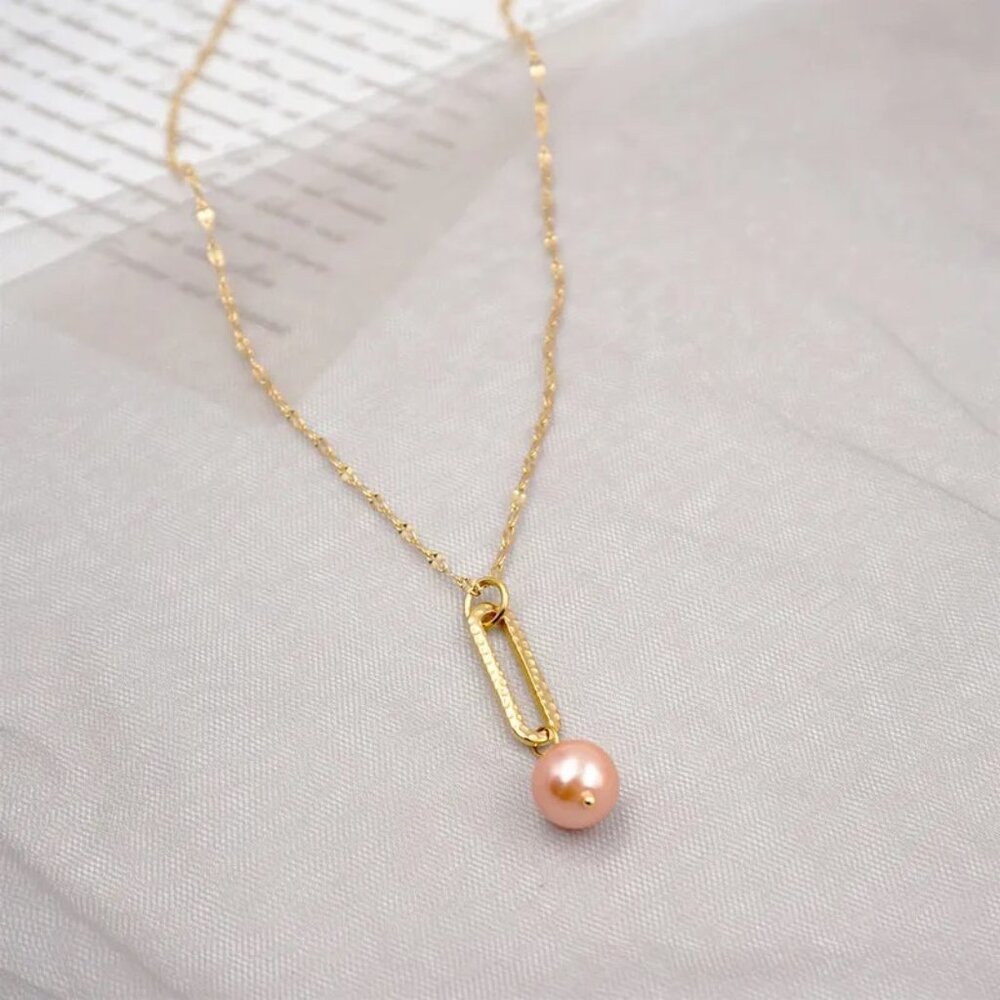 TITANIUM STEEL GOLD PLATED LONG ROUND PENDANT NECKLACE IN PEARL PINK